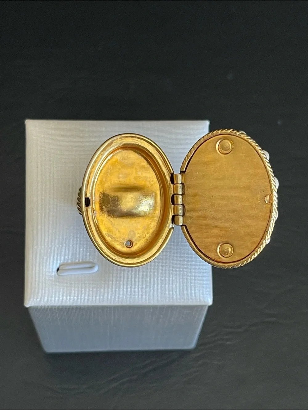 Vintage Avon faux pearl solid perfume ring.